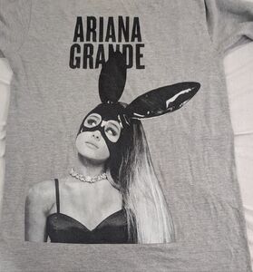Ariana Grande 2017 Dangerous Woman Tour Long Sleeve Vintage Concert Tee …